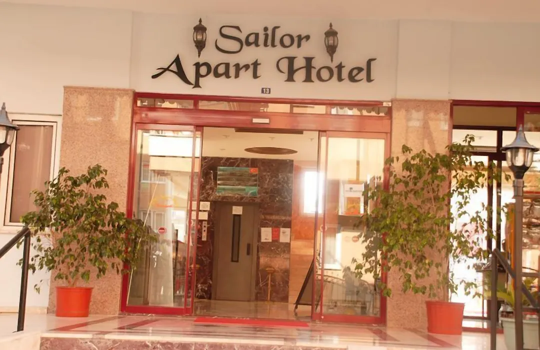 Sailor Apart Hotel-1